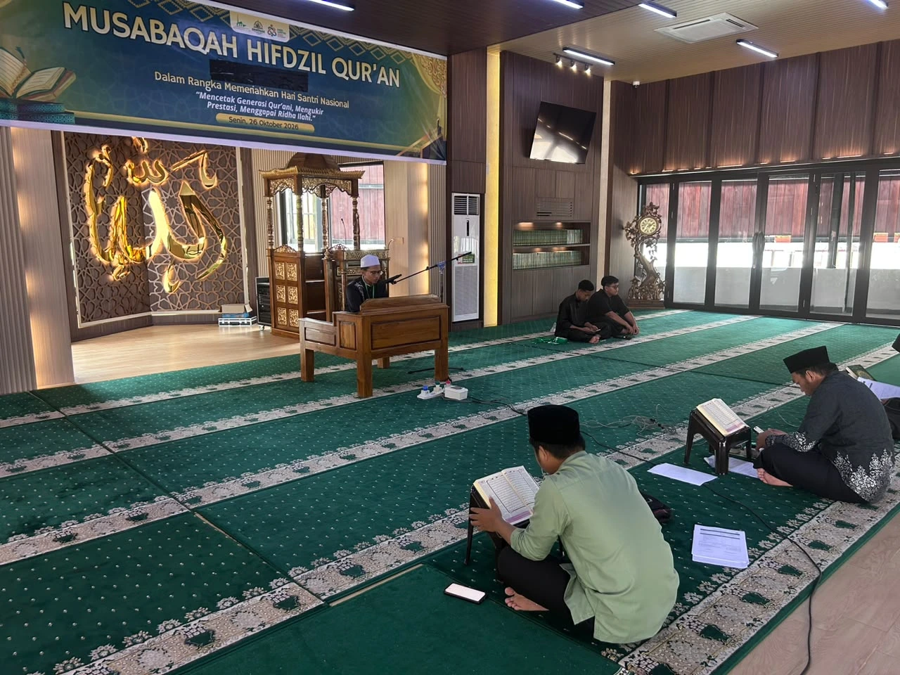 “Sepuluh pesantren se-Sulawesi Selatan mempertemukan santri-santri penghafal Al-Qur’an terbaiknya dalam Musabaqah Hifzil Quran (MHQ)